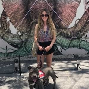 Meet your Posher, Becca